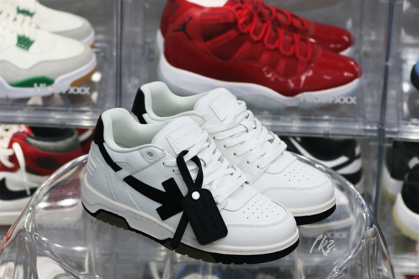 OFF-WHITE White & Black 'Out Of Office' Sneakers