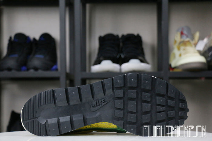 Nike Vaporwaffle sacai Tour Yellow Stadium Green (LN5 A1)