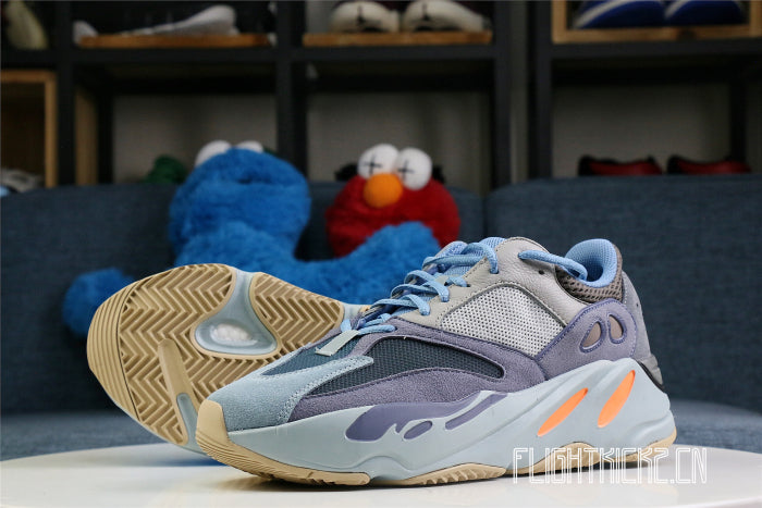 Yeezy Boost 700 Carbon Blue 2020