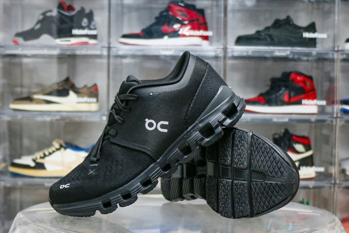On Cloud X 4 Sneaker Triple Black