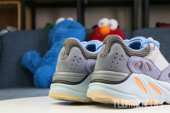 Yeezy Boost 700 Carbon Blue 2020