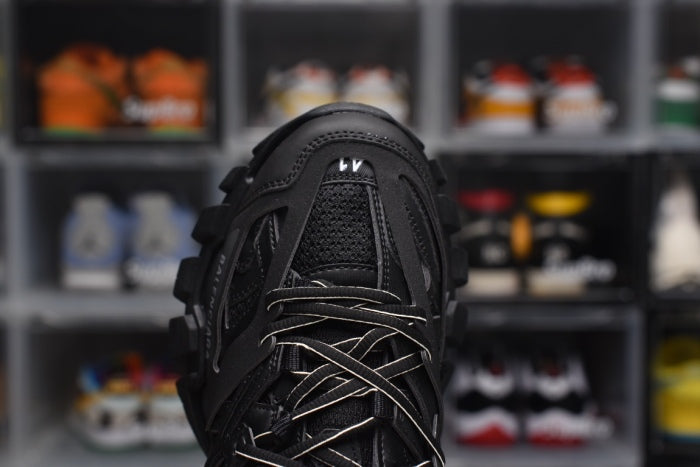 Balenciag* Tess S. Gomma Trek Sneaker