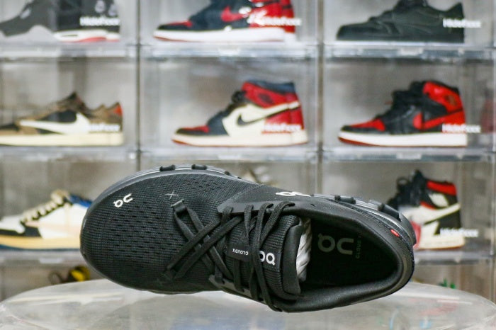 On Cloud X 4 Sneaker Triple Black