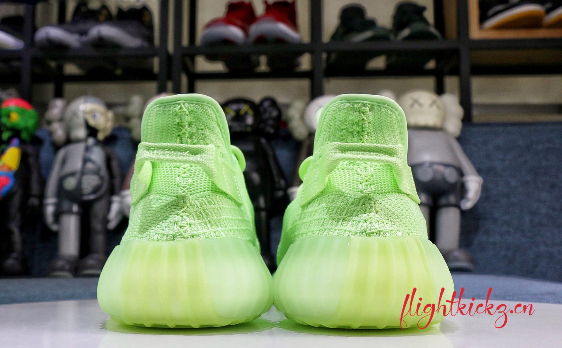 Yeezy Boost 350 V2 Glow In The Dark （Ln5 A1)