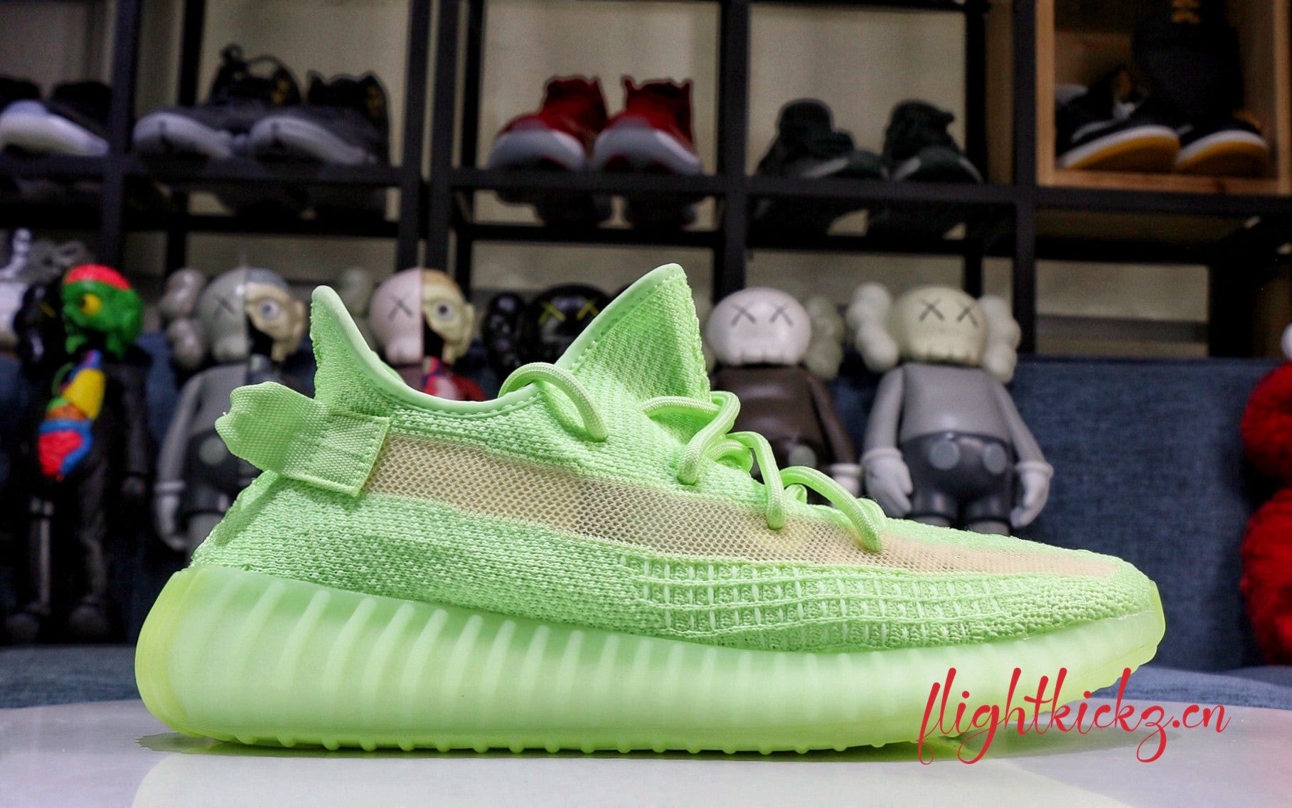 Yeezy Boost 350 V2 Glow In The Dark （Ln5 A1)