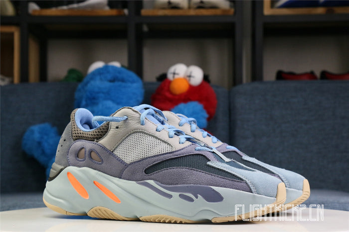 Yeezy Boost 700 Carbon Blue 2020