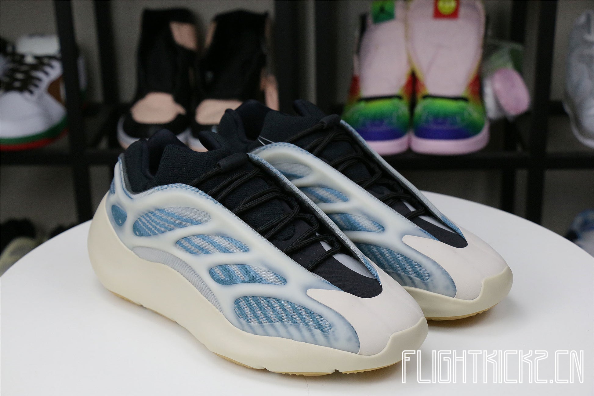 Yeezy 700 v3 “Kyanite” 2021