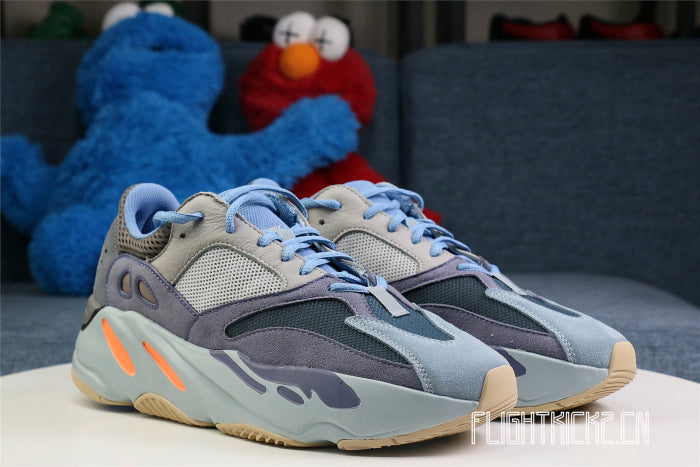 Yeezy Boost 700 Carbon Blue 2020