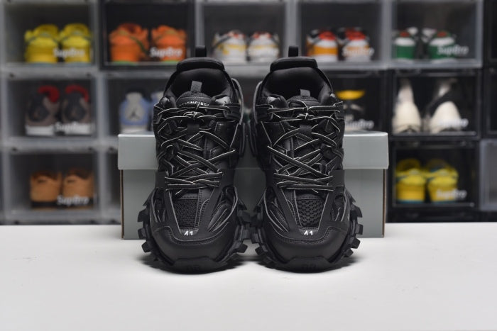 Balenciag* Tess S. Gomma Trek Sneaker