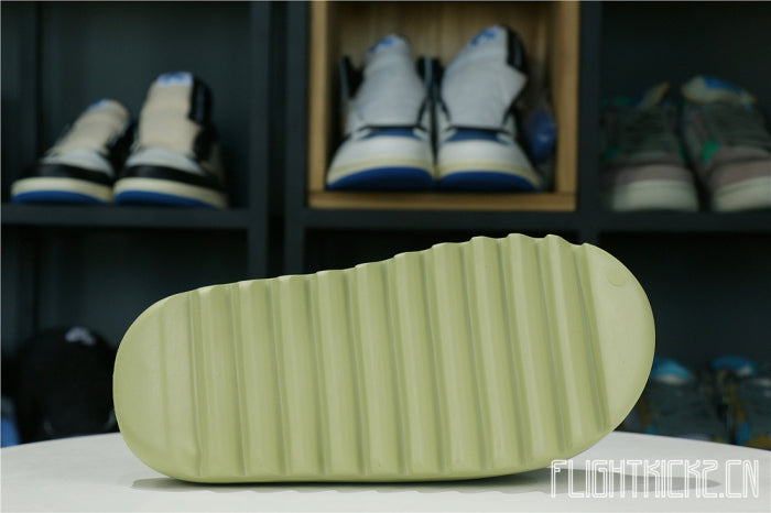 Kanye West Yeezy Slide Resin 2019(FX0494豆绿）(LN5 A1 Batch)