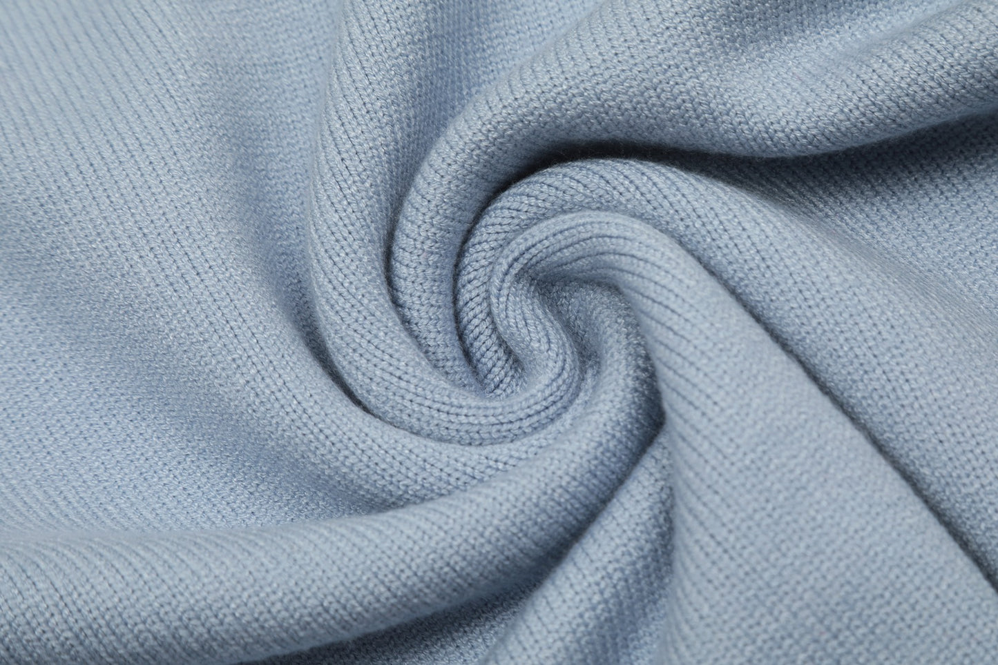 Am1 2024SS classic blue jacquard big heart turtleneck sweater