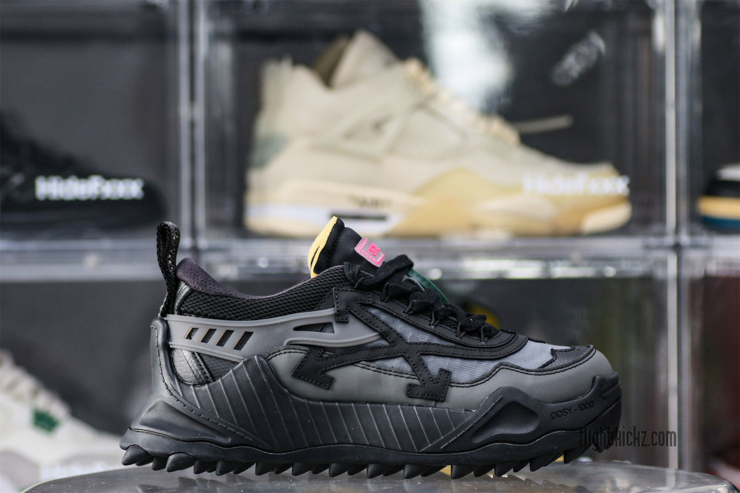 Off-White Odsy-1000 tech low top sneakers