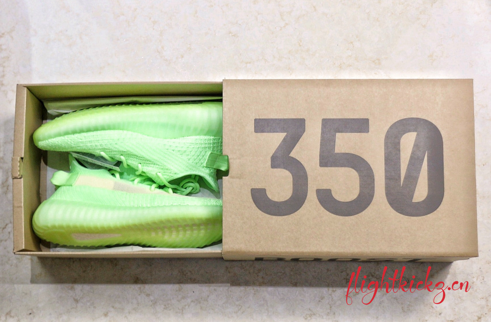 Yeezy Boost 350 V2 Glow In The Dark （Ln5 A1)