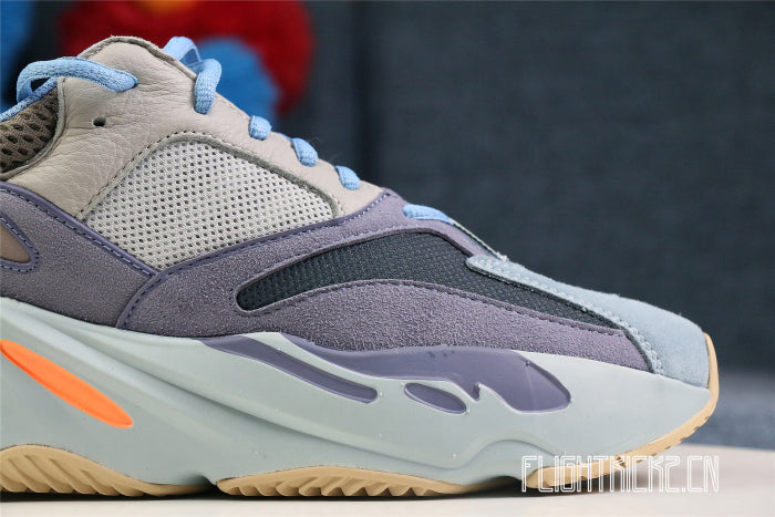 Yeezy Boost 700 Carbon Blue 2020