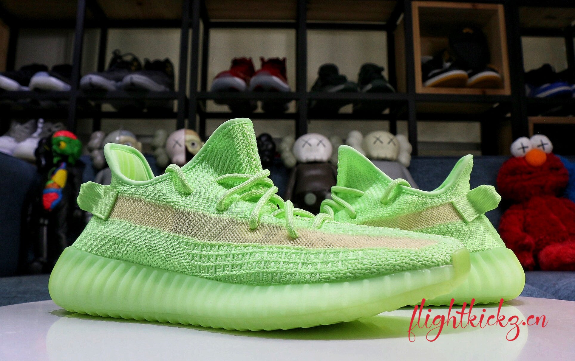 Yeezy Boost 350 V2 Glow In The Dark （Ln5 A1)