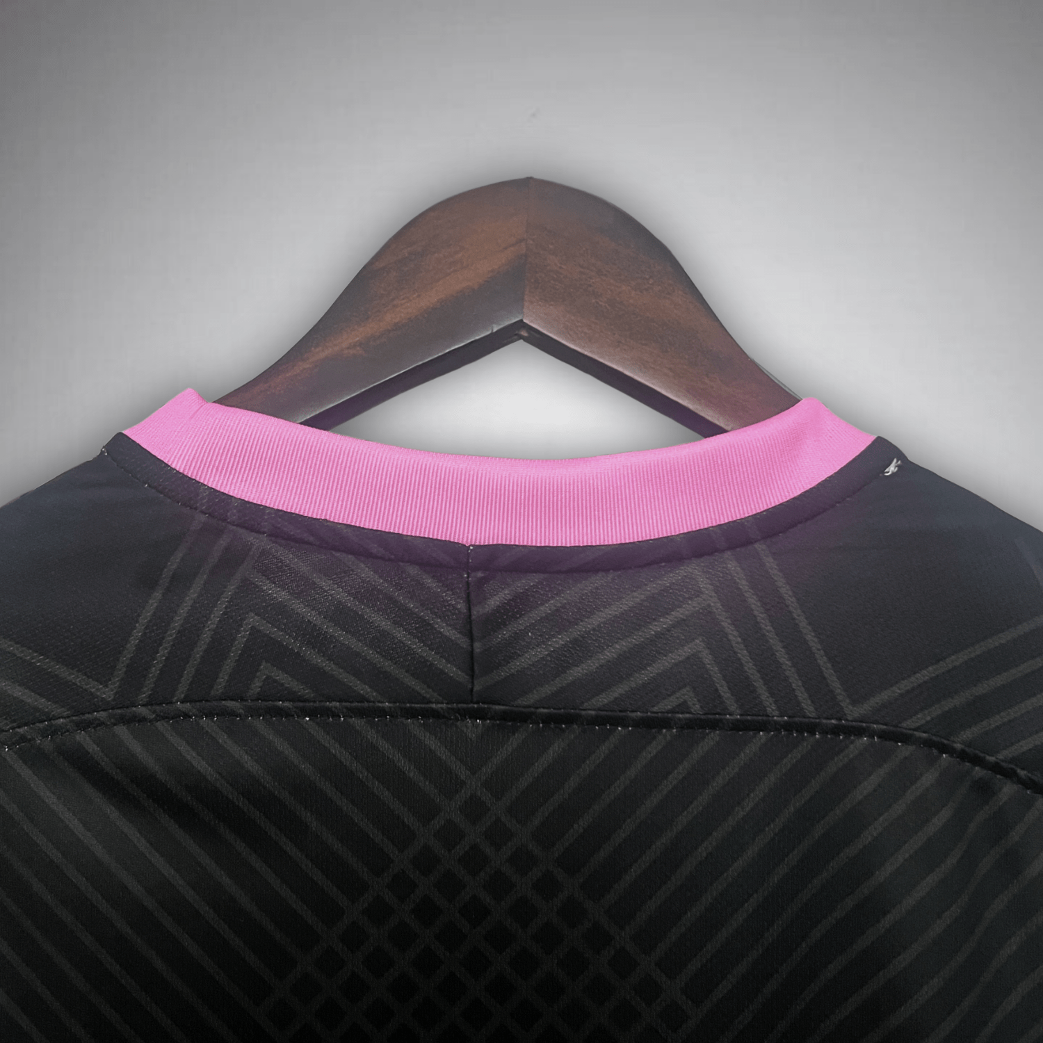 Inter Milan "Serpente Rosa" Premium Kit