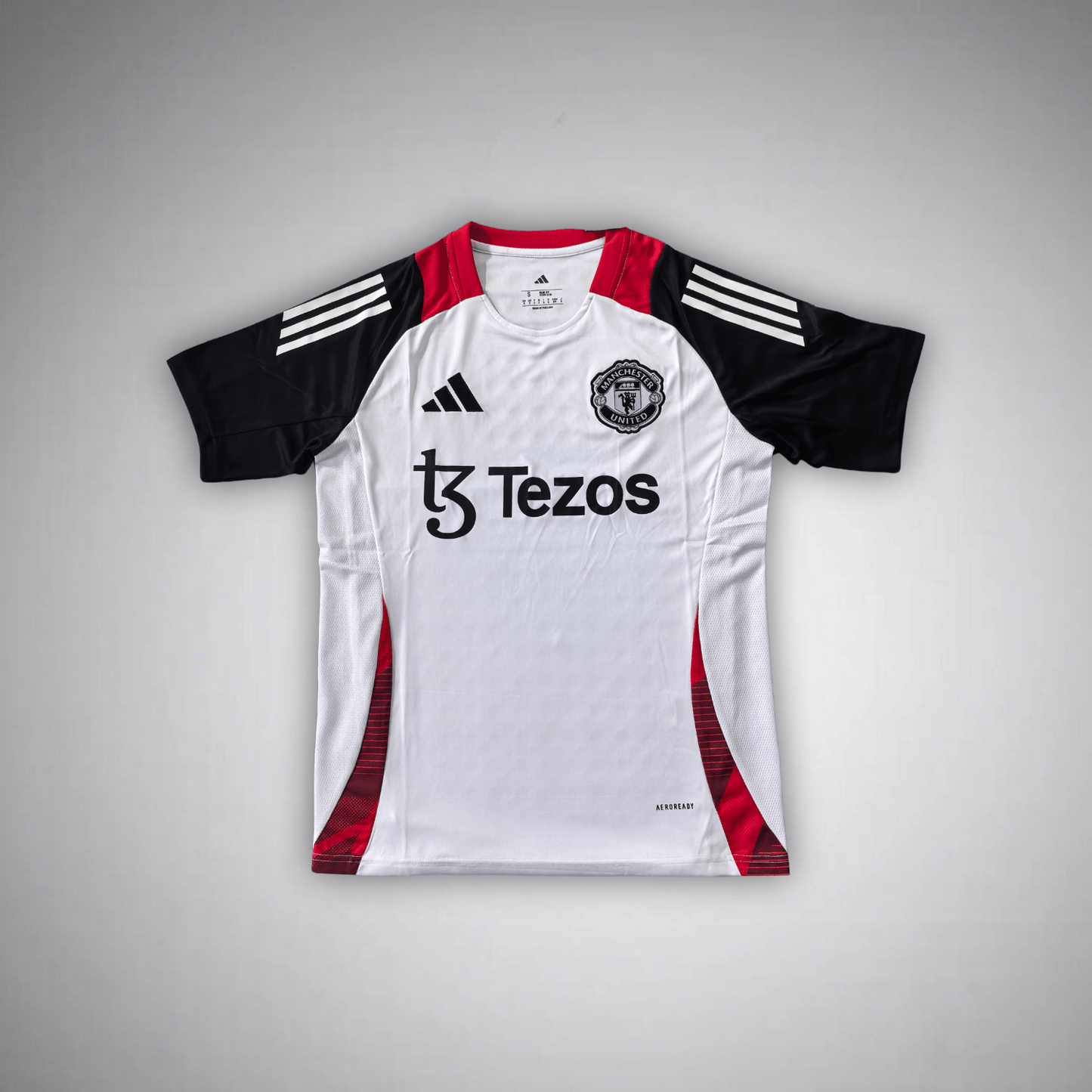 Manchester United "Tiro 24" Premium Kit