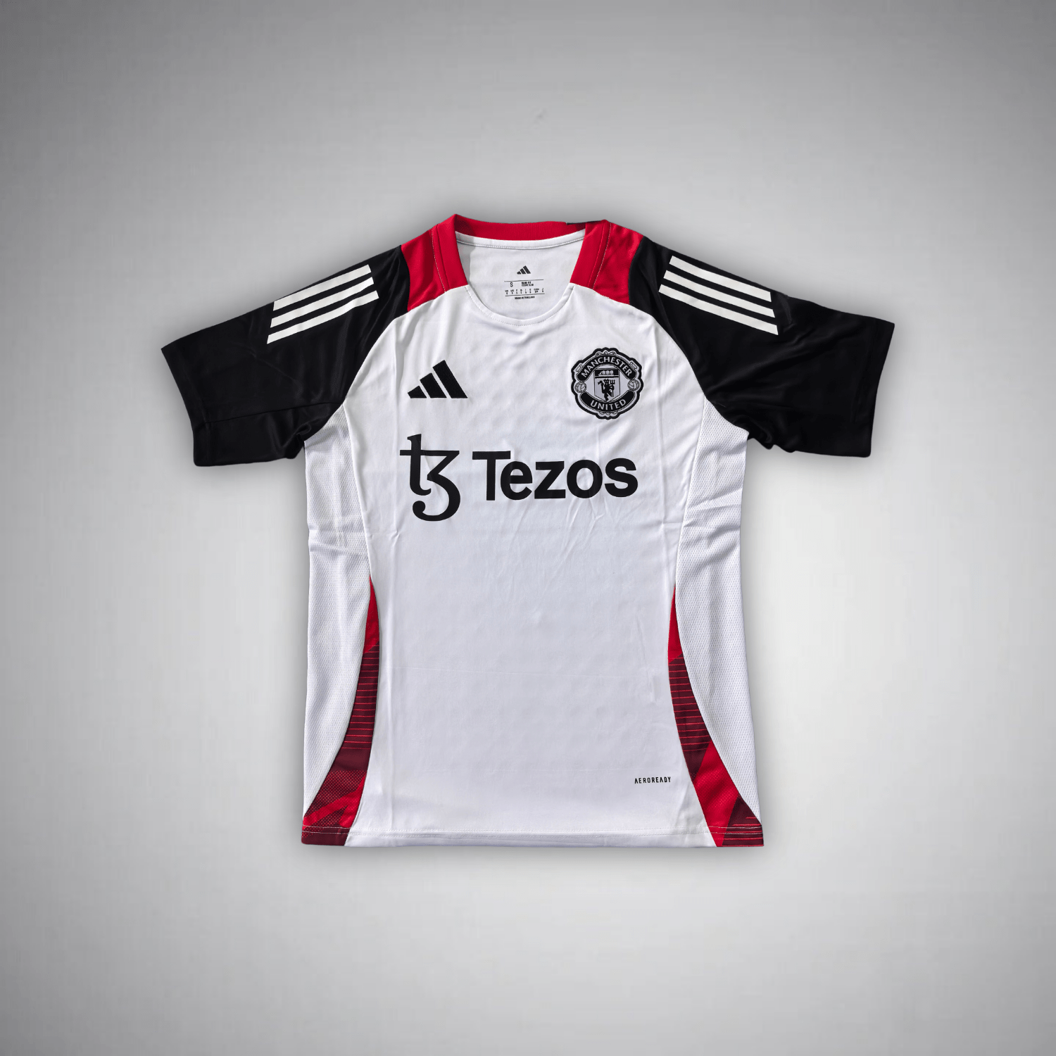 Manchester United "Tiro 24" Premium Kit