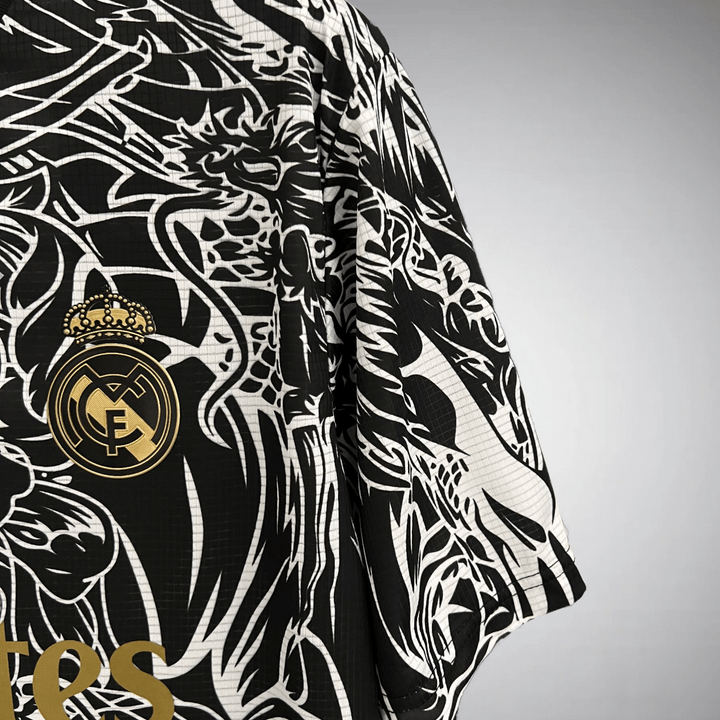 Real Madrid "Dragón Mítico" Premium Kit