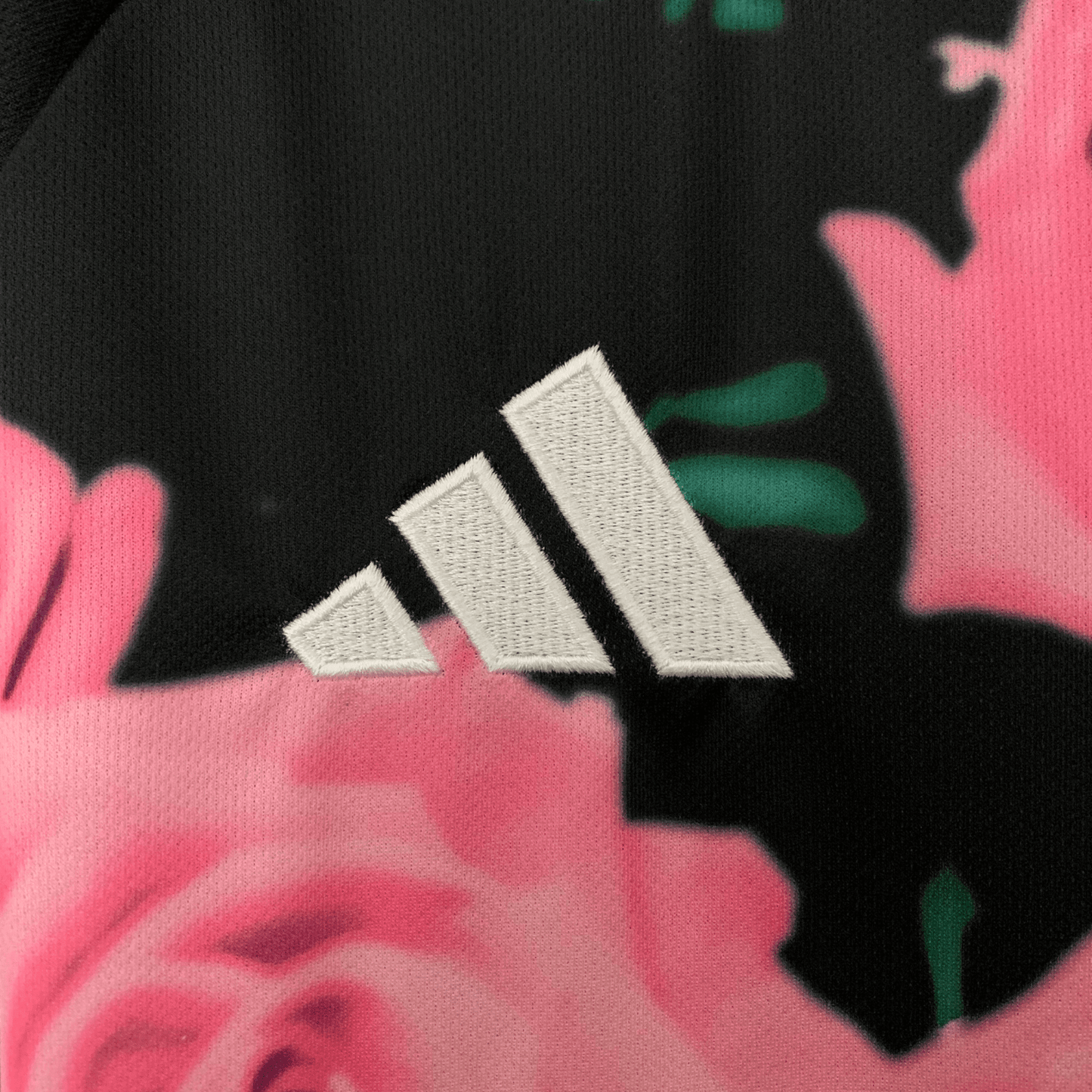 Real Madrid "Pink Kingsnake" Premium Kit