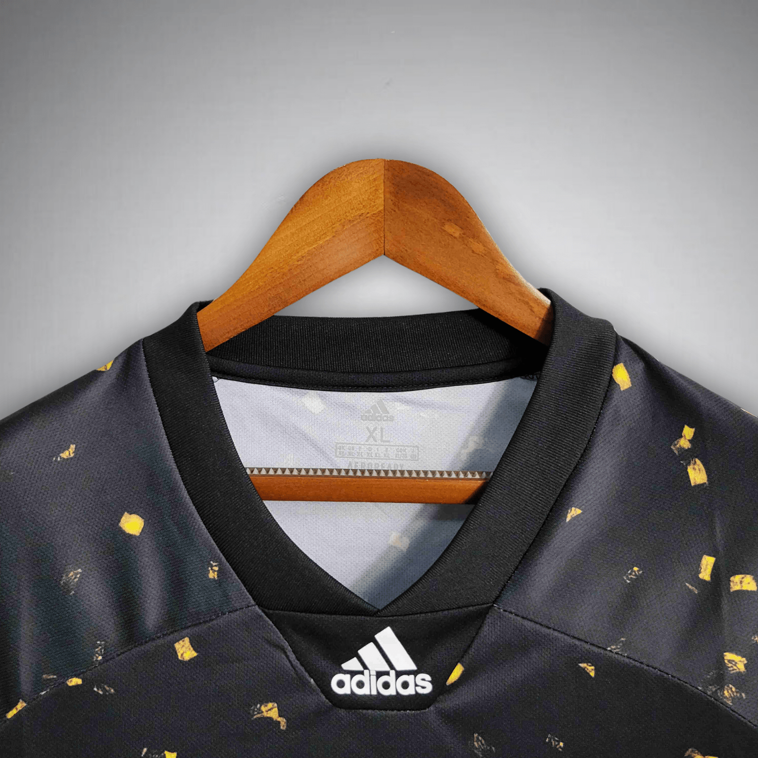 Real Madrid "Victory Sparks" Premium Kit